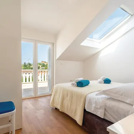 公寓 Three-bedroom In 鲁巴达