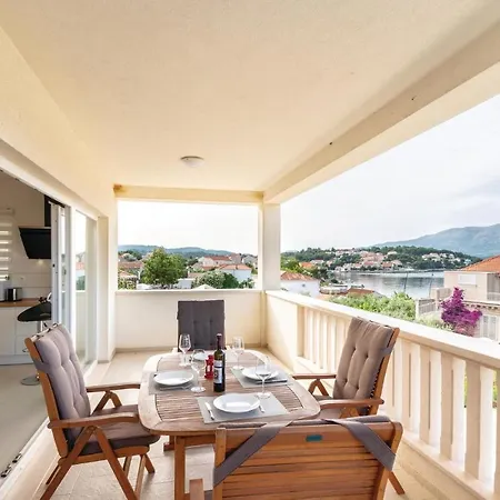 Three-bedroom In 鲁巴达