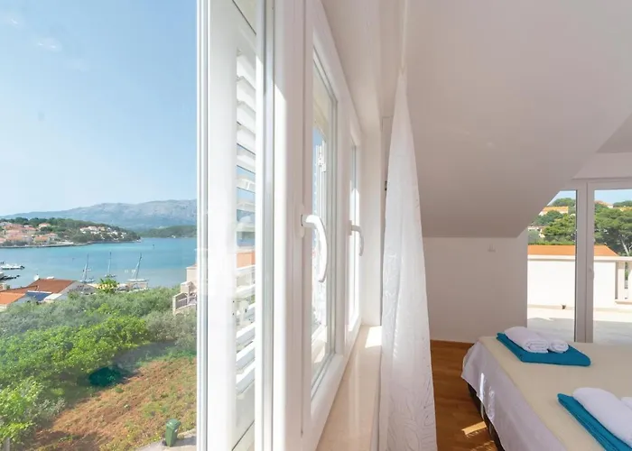 Three-bedroom In Apartament