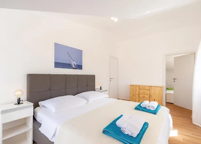 Apartament Three-bedroom In Lumbarda