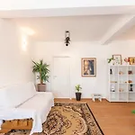 公寓 Three-bedroom In