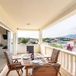 Three-bedroom In Lumbarda
