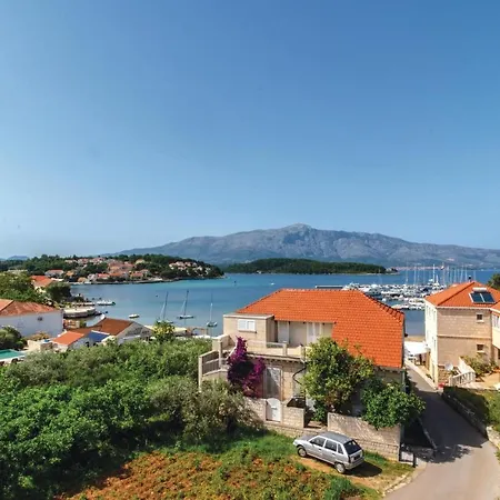 Daire Three-bedroom In *