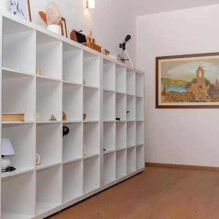 Three-bedroom In Apartment