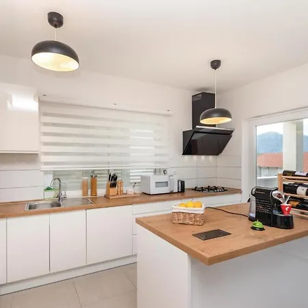 Apartment Three-bedroom In